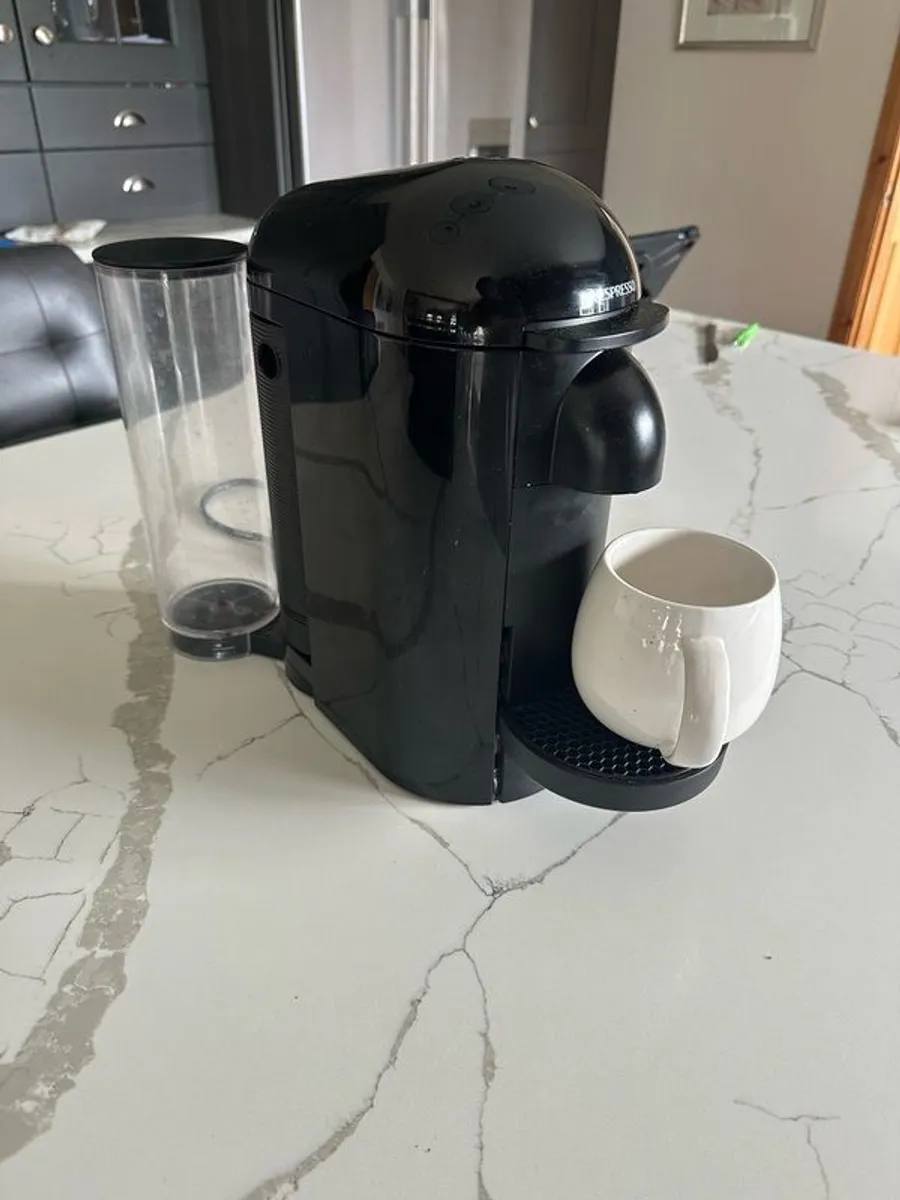 Nespresso Vertuo Coffee Machine & 80 Pod Rack - Image 2