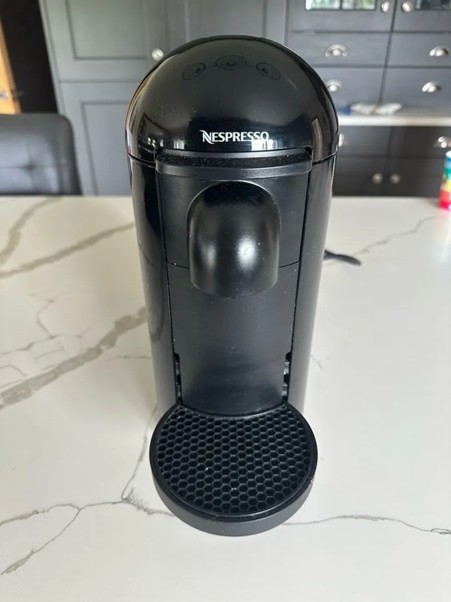 Nespresso Vertuo Coffee Machine & 80 Pod Rack - Image 3