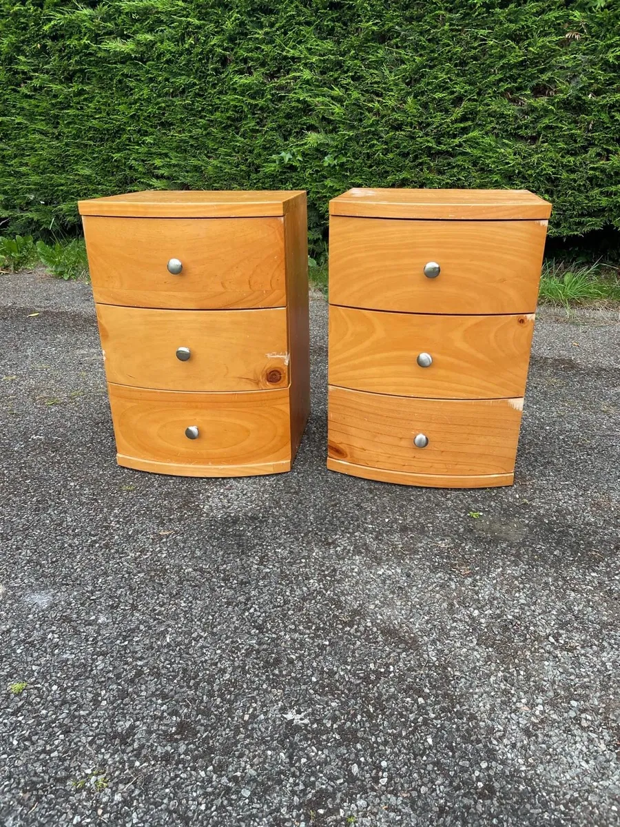 2 oak lockers