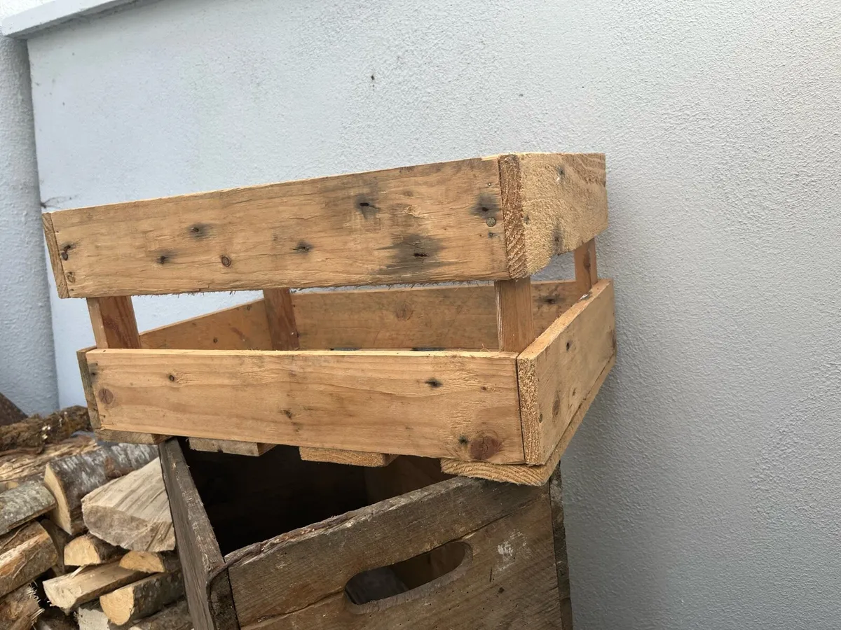 Vintage wood box - Image 1