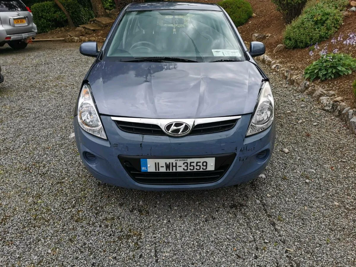11 Hyundai i20 - Image 4