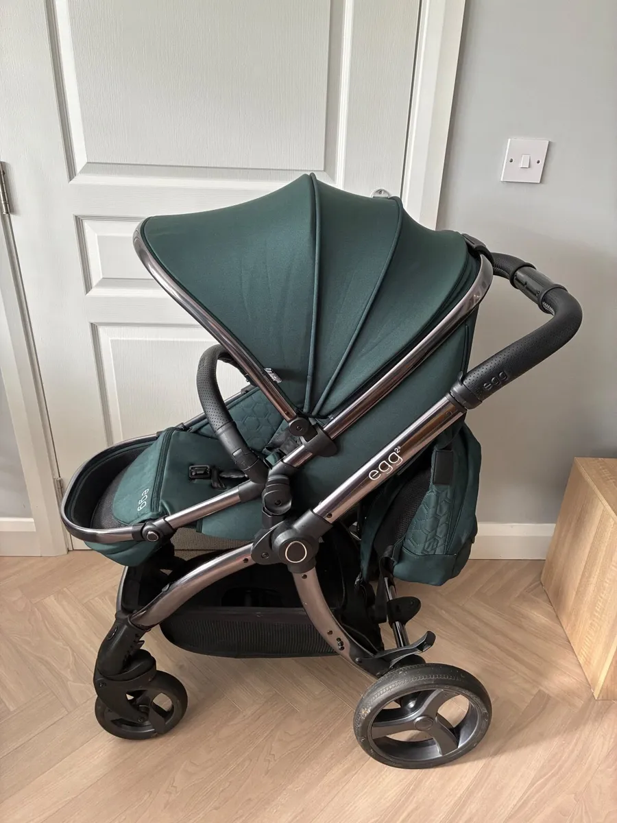 Egg2 Buggy and car seat bundle - Image 1