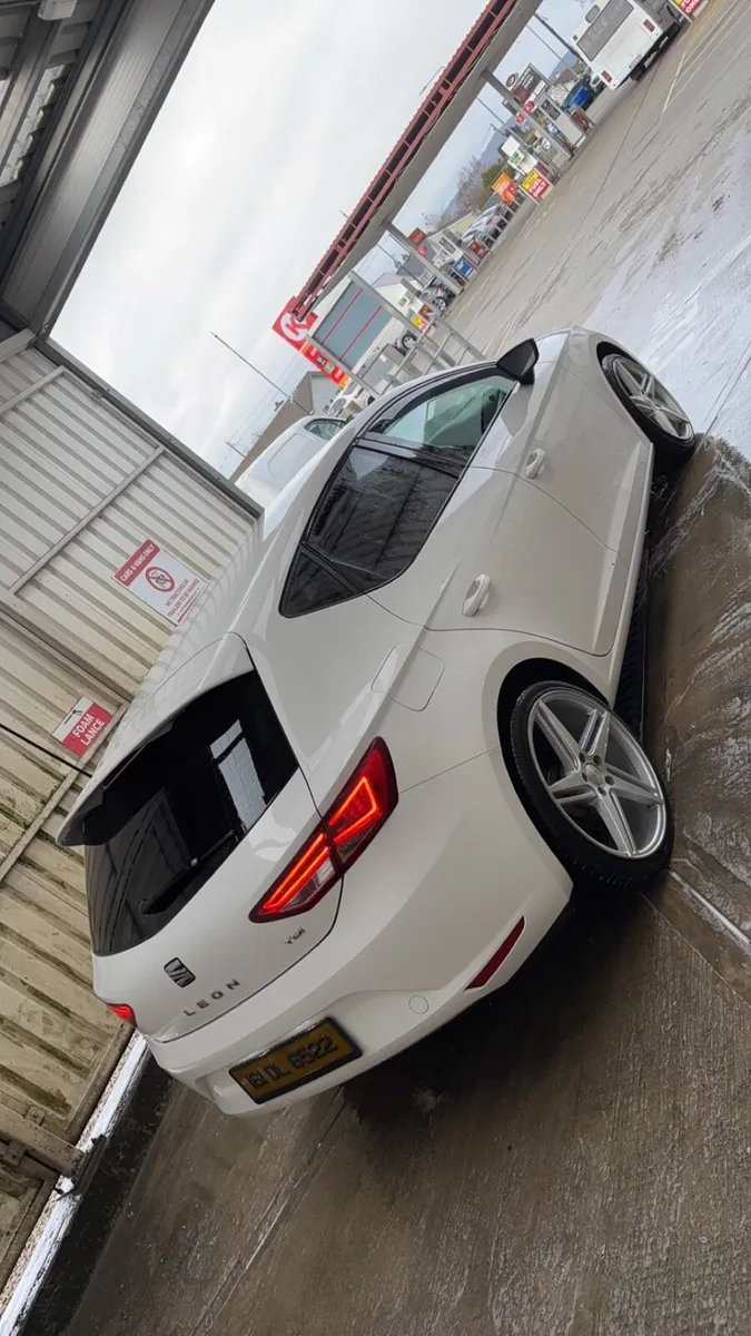Seat Leon 2016 - Image 2