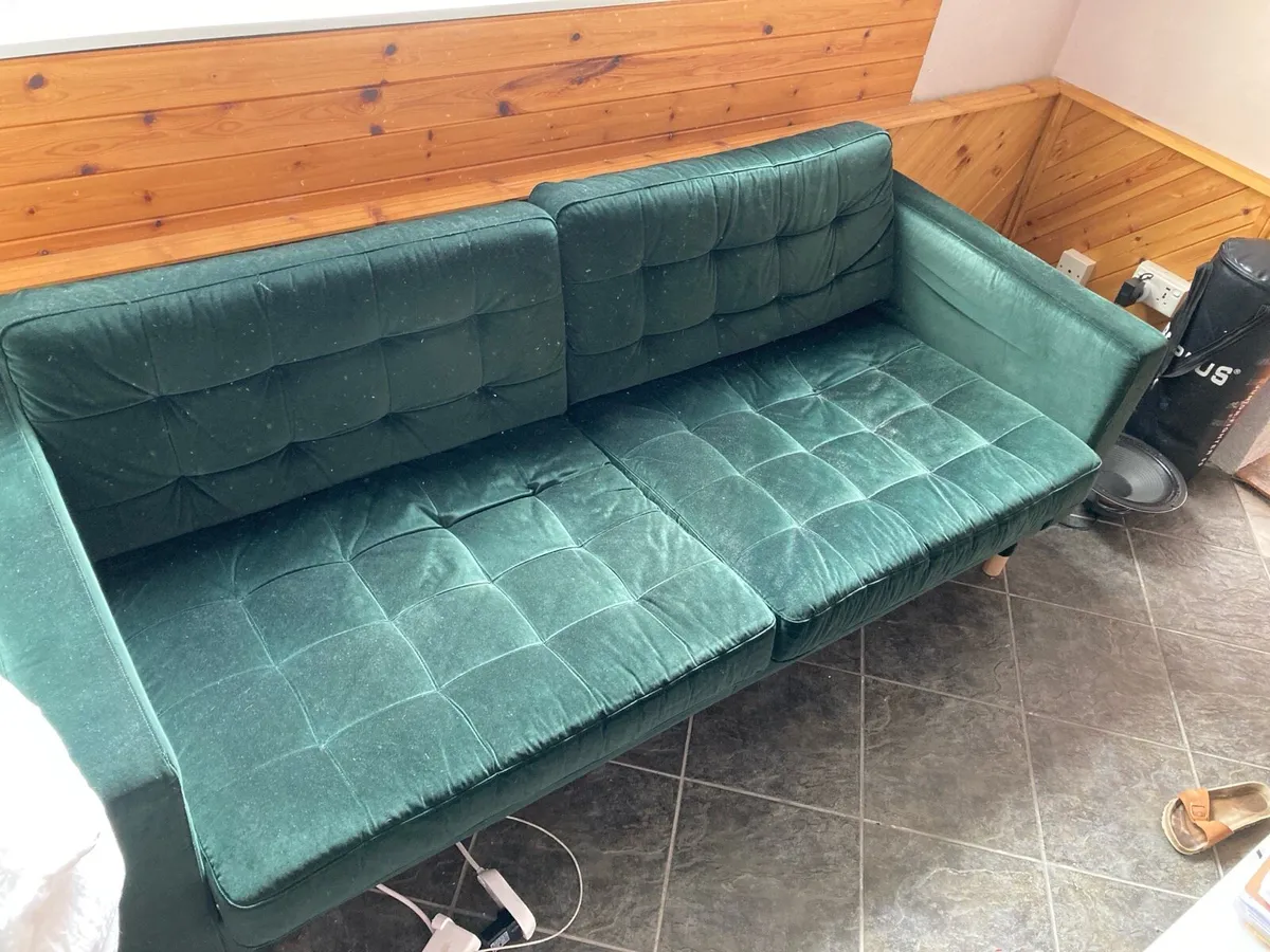 Landskrona Sofa in Green - Image 1