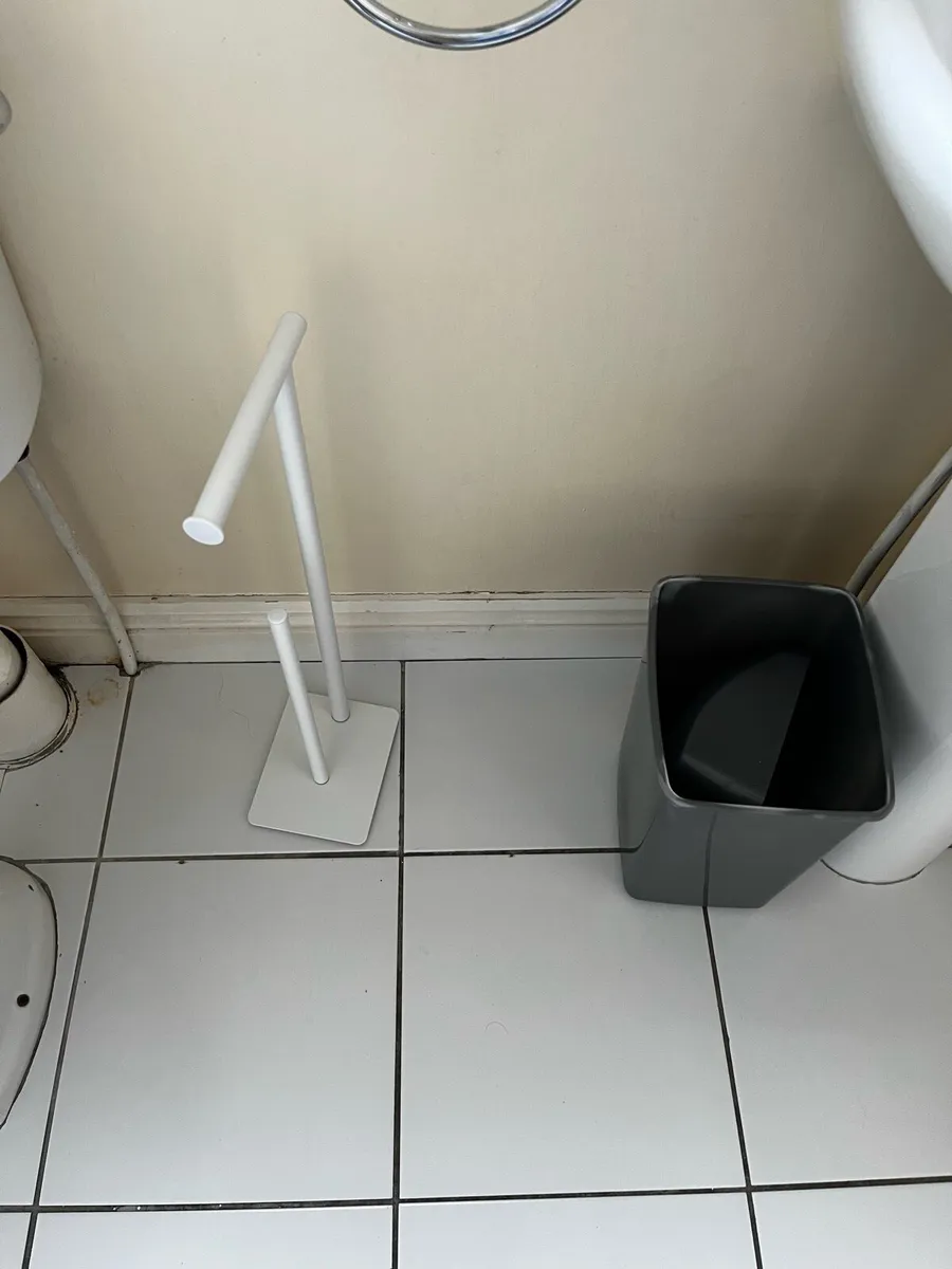 Toilet roll holder and bathroom storage units - Image 2