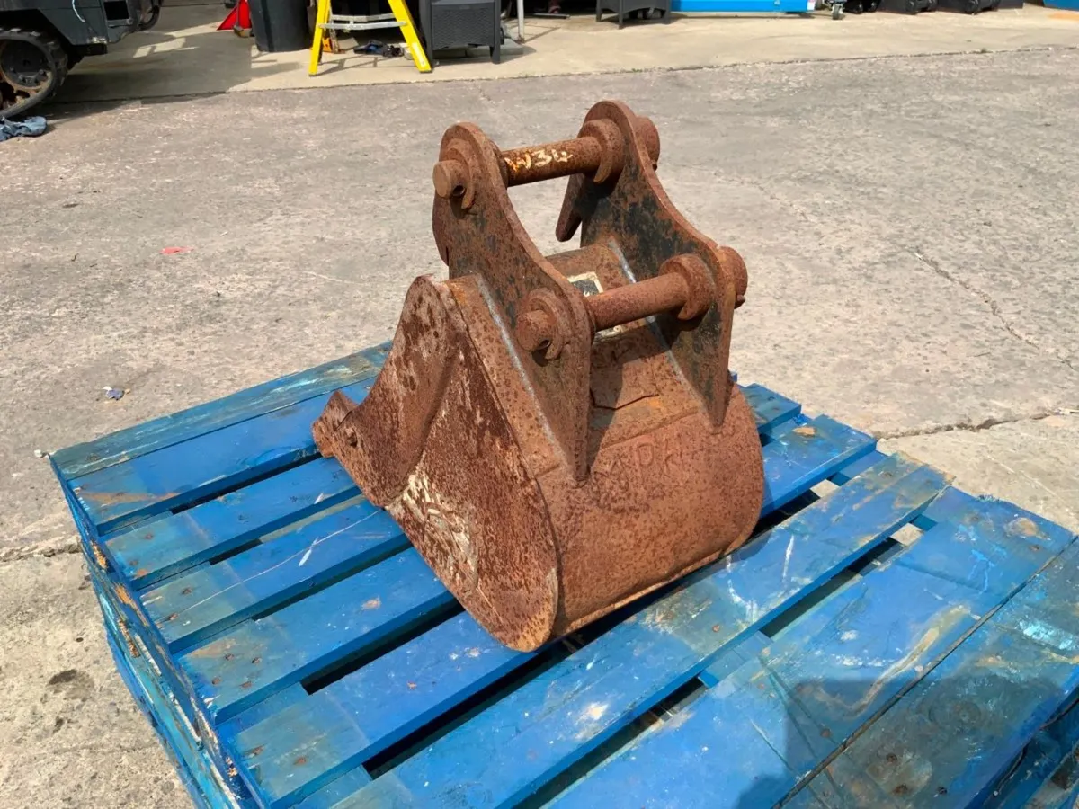 12" RHINOX MINI DIGGER BUCKET.....35mm PINS....23 - Image 4