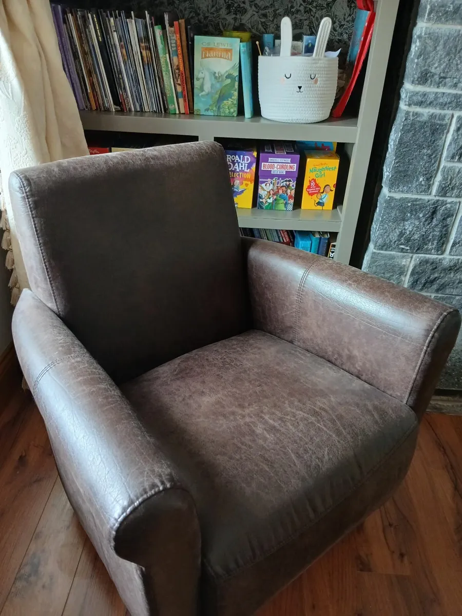 Genuine leather armchair new condition - Image 2