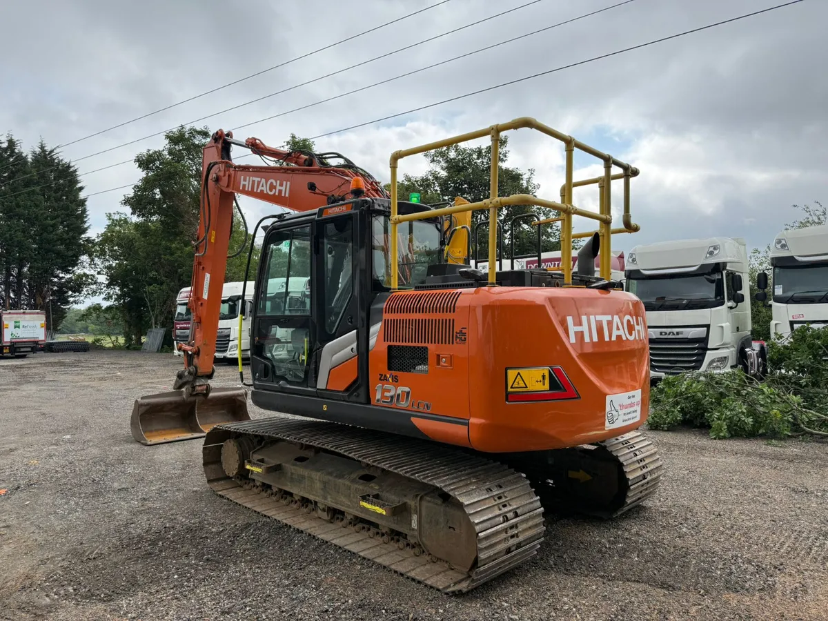 2022 HITACHI ZX130LCN-7 Hydraulic Excavator - Image 4