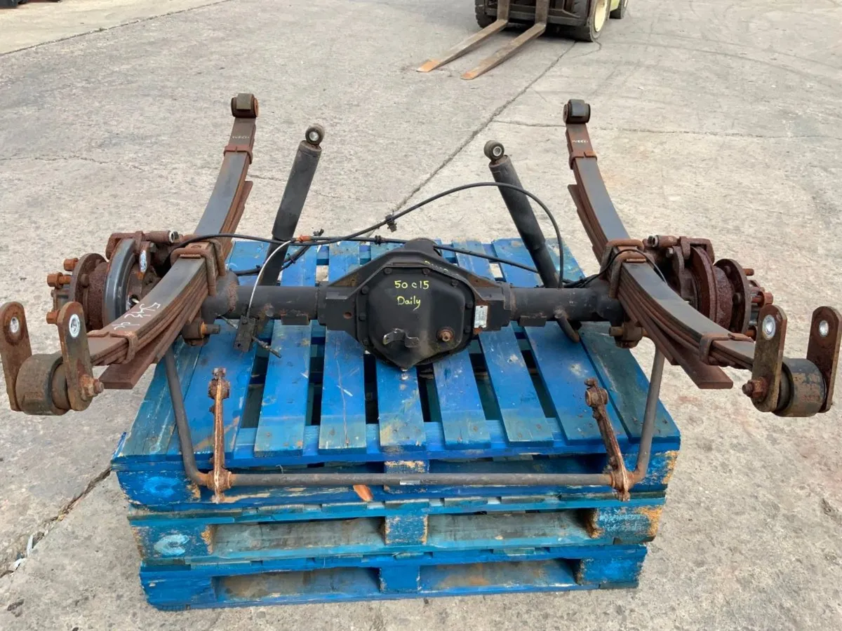 2013 IVECO DAILY TWIN WHEEL AXLE ASSEMBLY. - Image 2