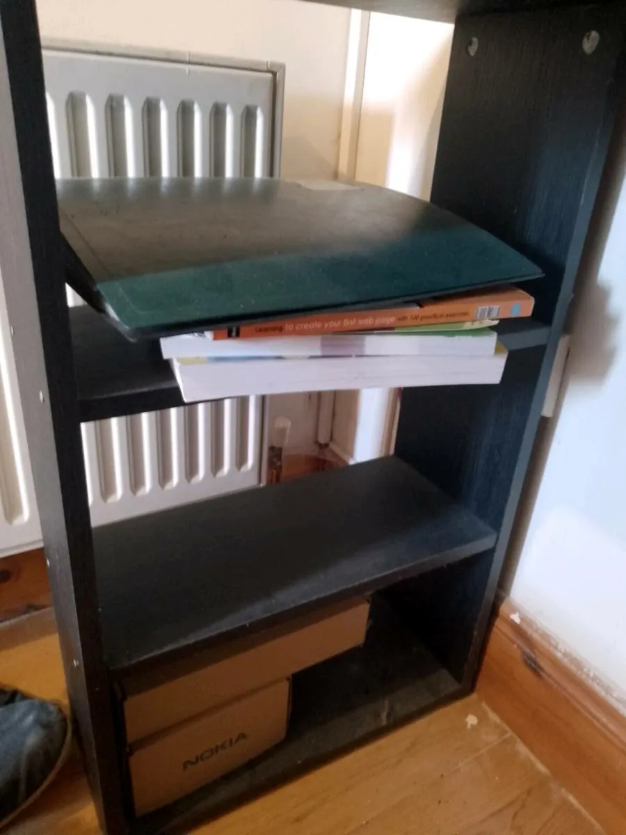 Computer desk - Image 1
