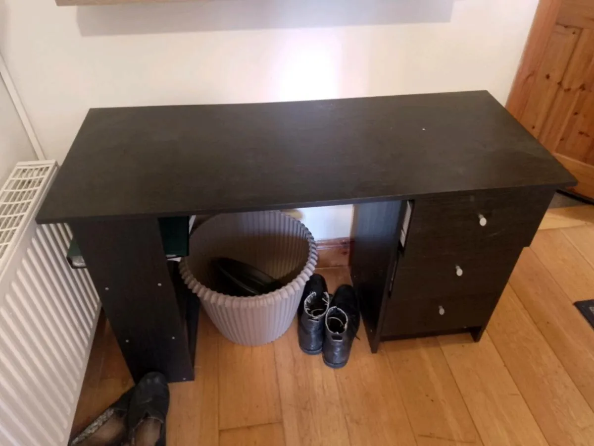 Computer desk - Image 3