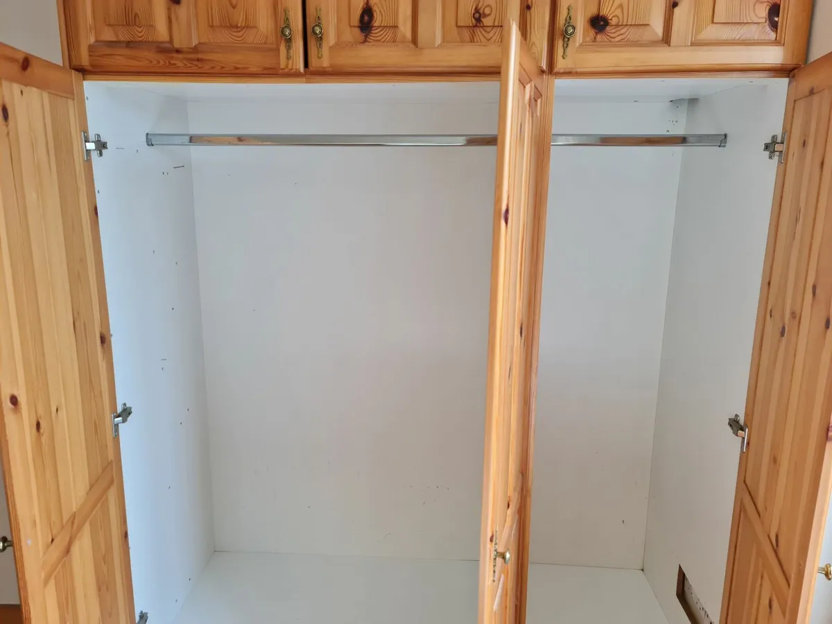 Fitted wardrobe - Image 3