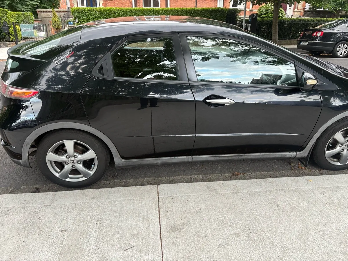 Honda Civic  07 - Image 4