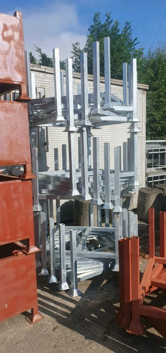 Stillages / Crates - Image 1