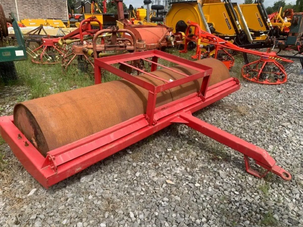 MCKENNA 10' X 30" ROLLER - Image 1