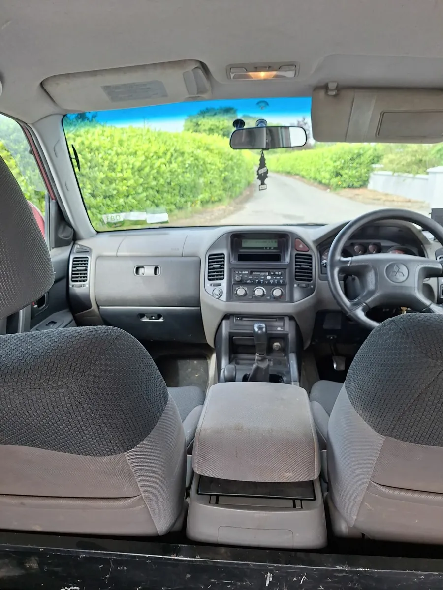 Mitsubishi Pajero 2003 - Image 1