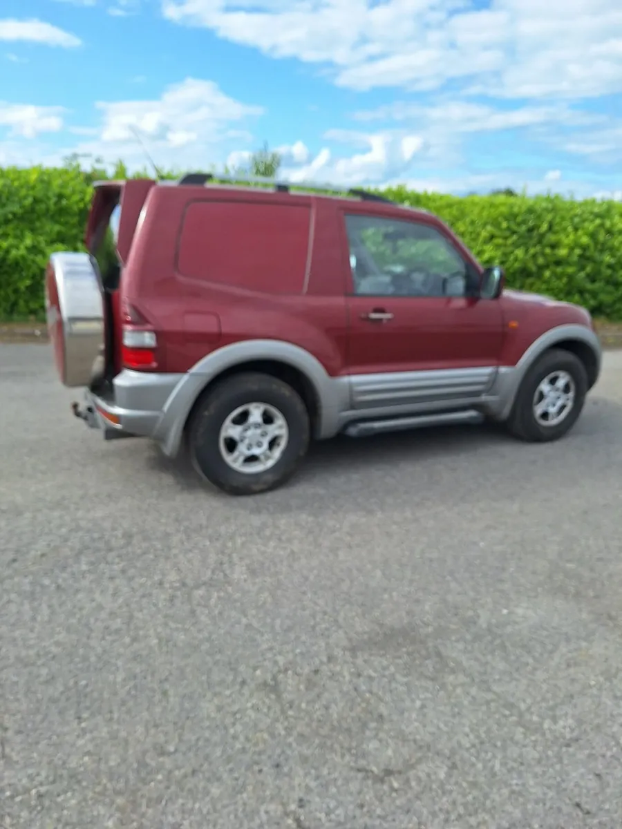 Mitsubishi Pajero 2003 - Image 2