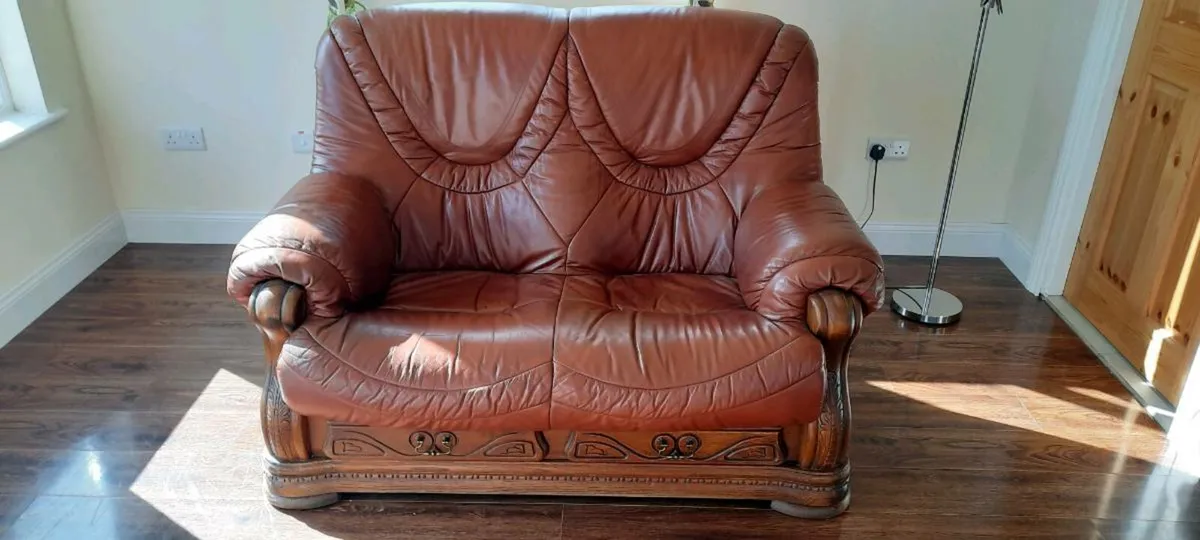 Italian leather 2 seater sofa - Image 1