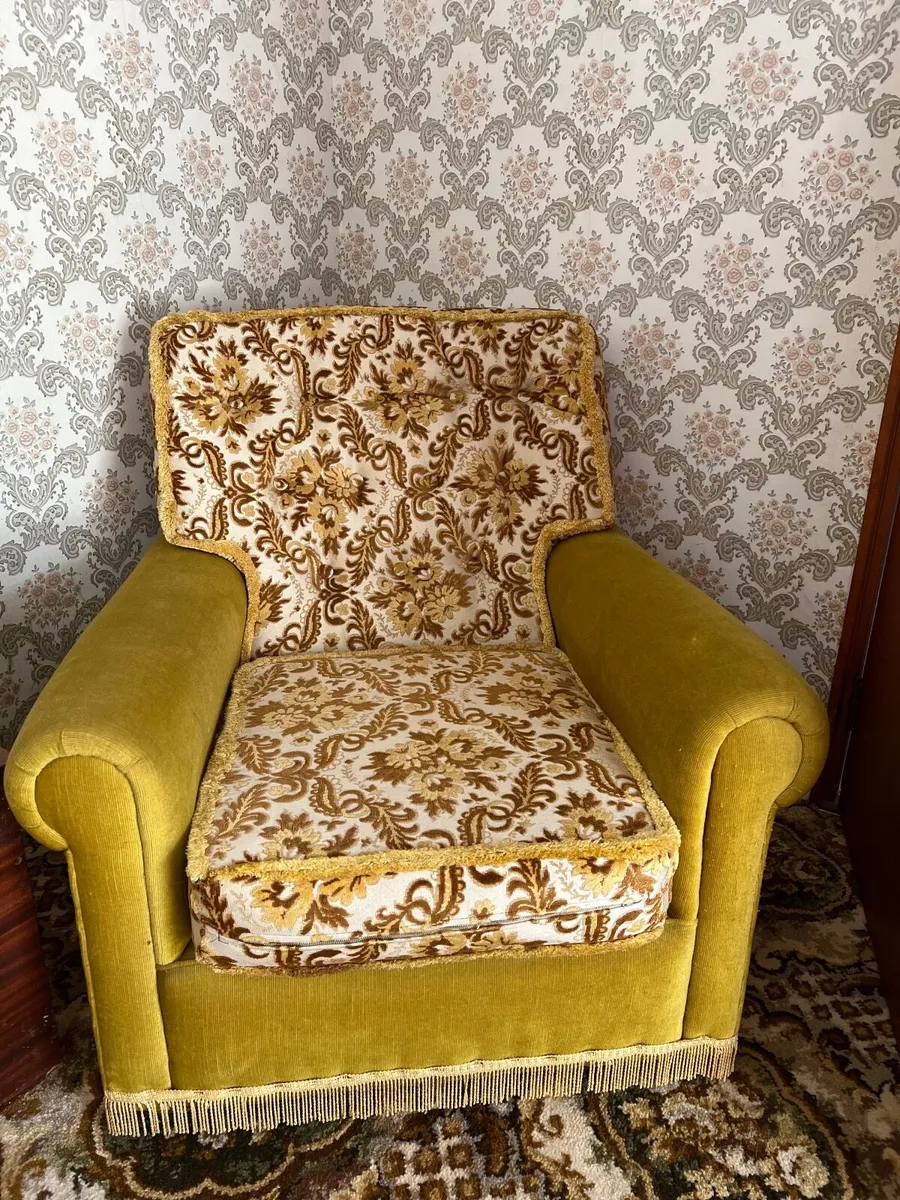 Suite of furniture - Image 3