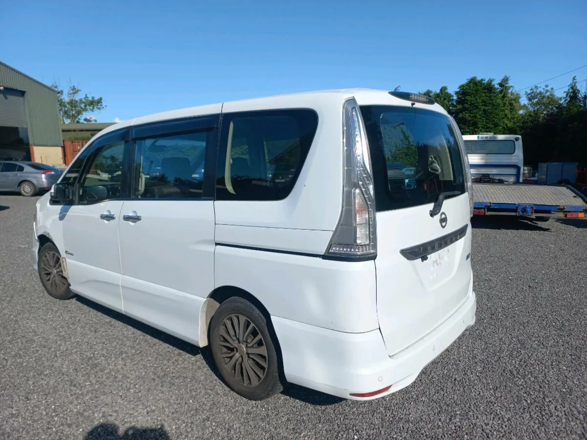 Nissan Serena 2.0 hybrid for parts - Image 4