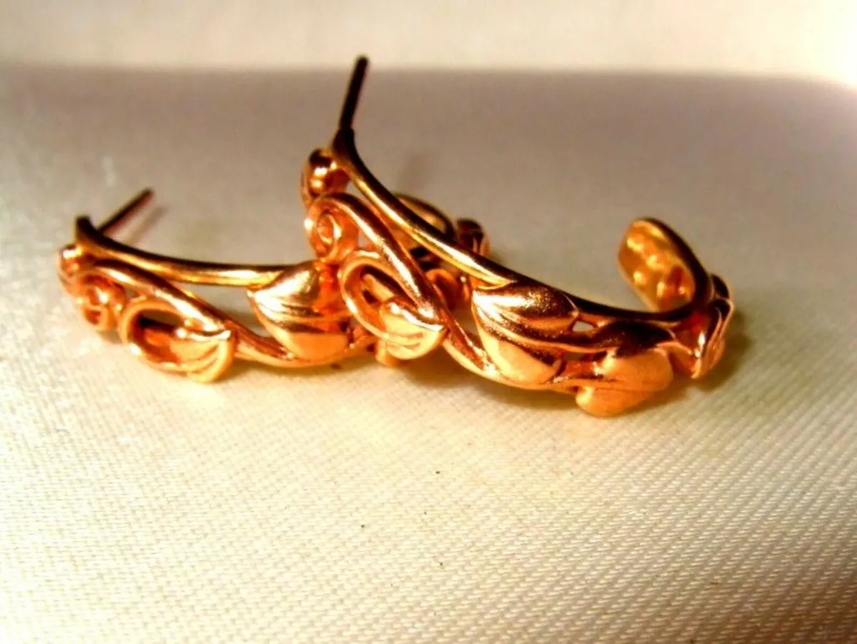 Vintage Hallmarked 9ct Gold Hoop Earrings - Image 4