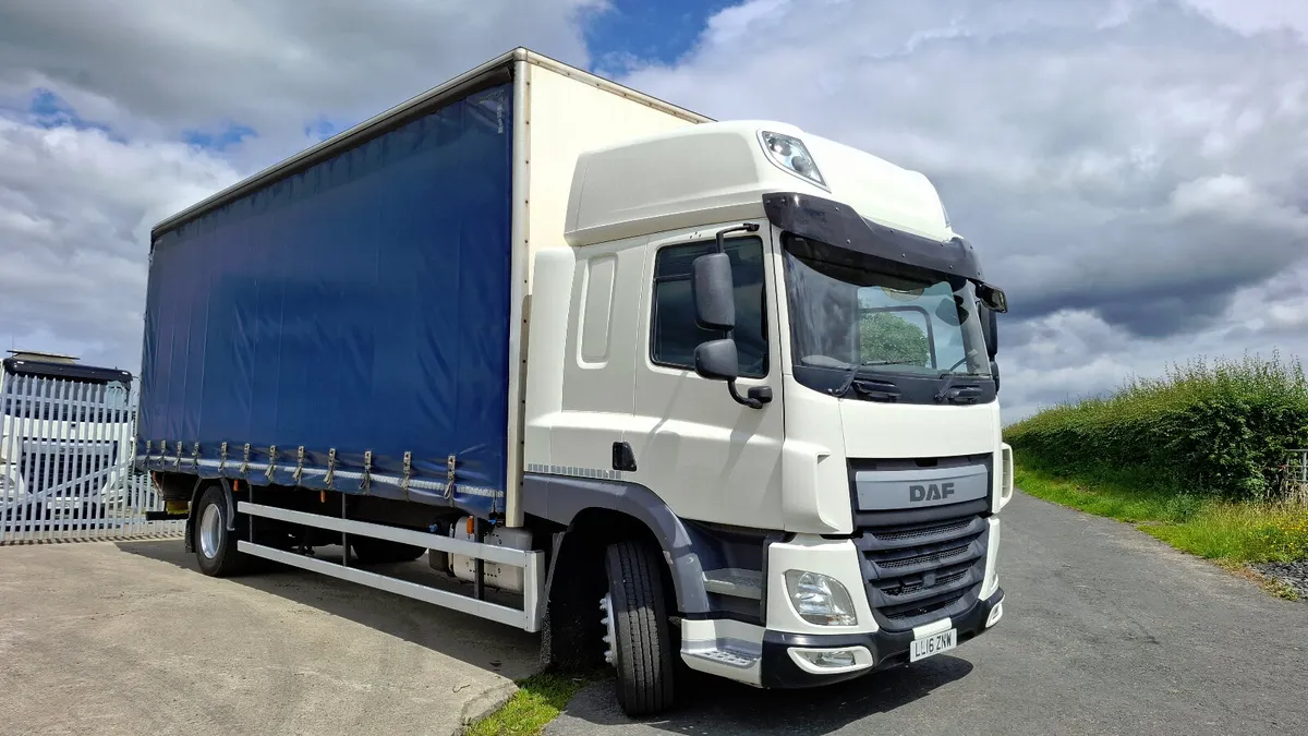 2016 Daf CF 310  Space Cab , 27 Foot Curtain Sider - Image 2