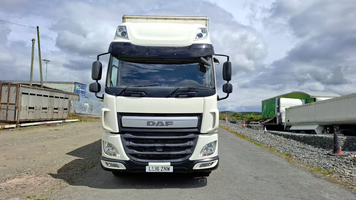 2016 Daf CF 310  Space Cab , 27 Foot Curtain Sider - Image 3