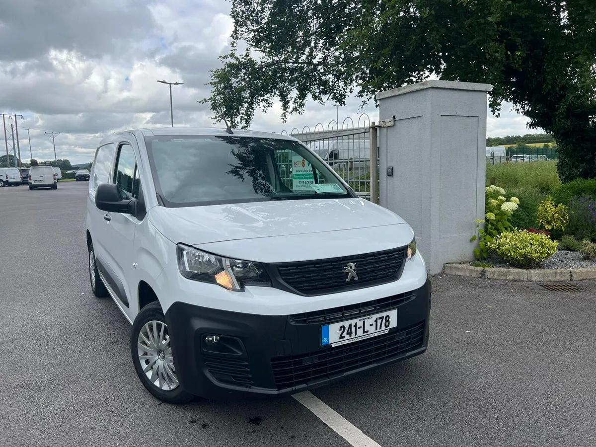 Peugeot Partner Pro Plus 2024 - Image 1