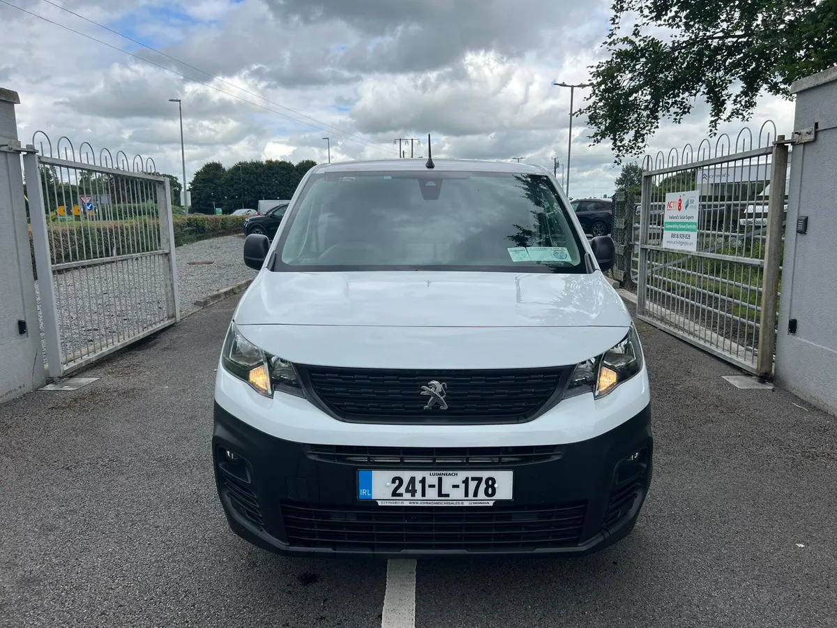 Peugeot Partner Pro Plus 2024 - Image 2