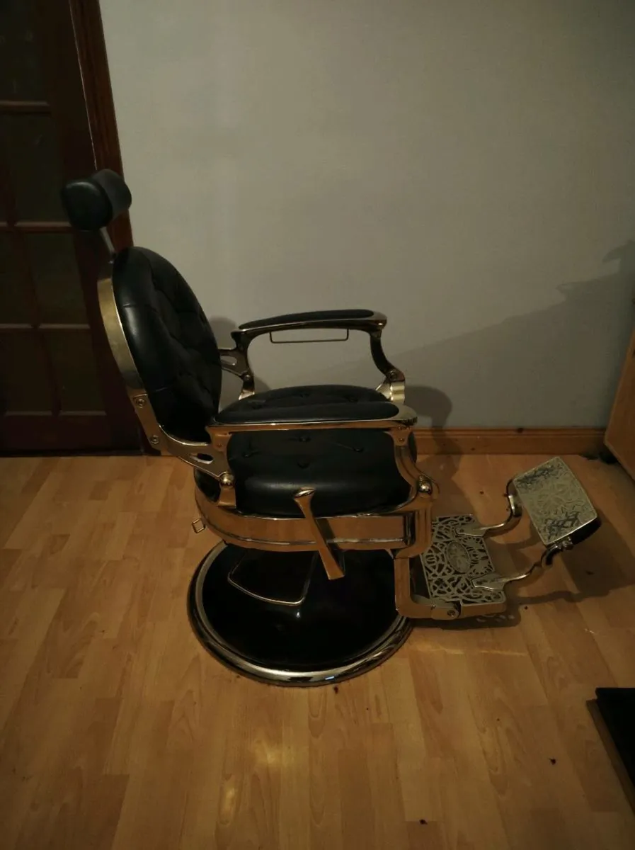 Barber chair - Image 2