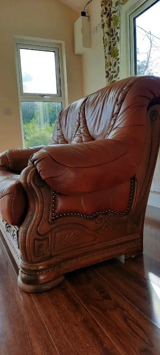 Italian leather 2 seater sofa - Image 4