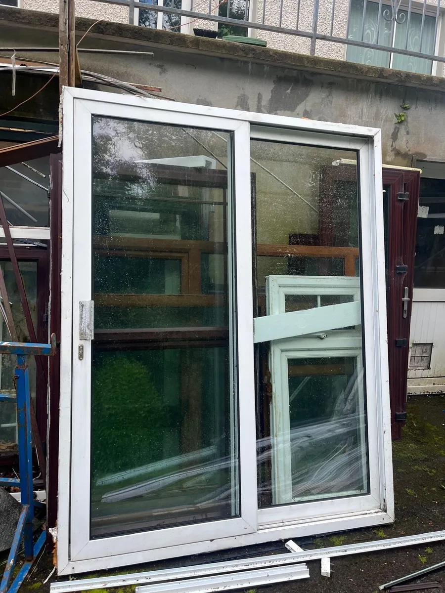 Sliding door