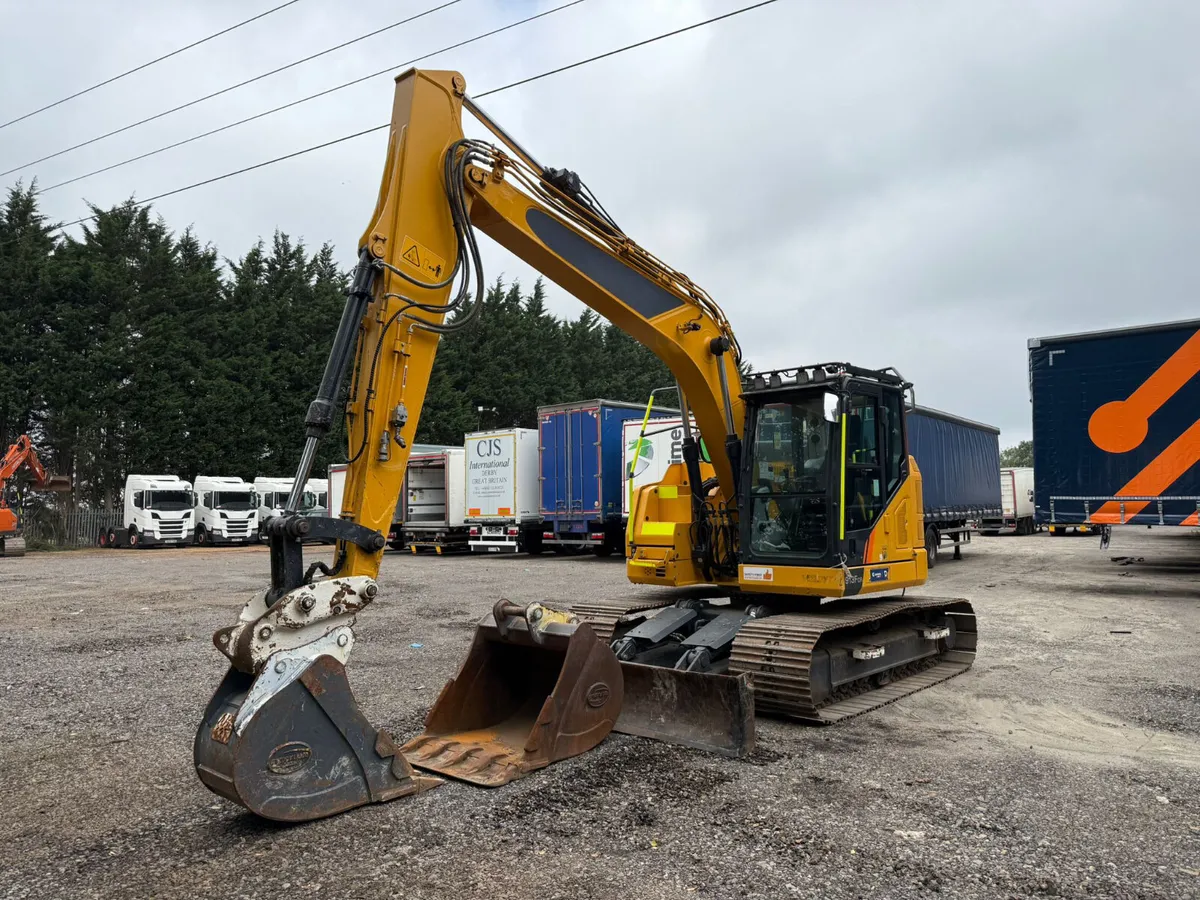 2023 LiuGong 913FCR Site-Ready w/Buckets & Blade - Image 1