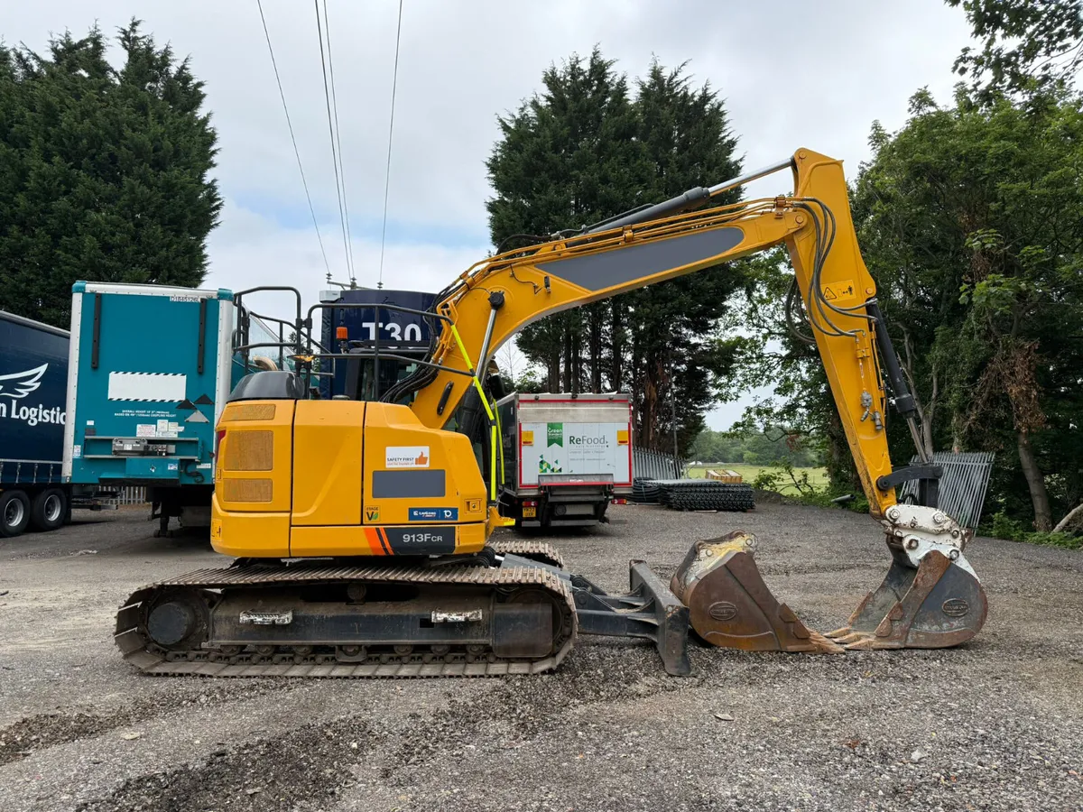 2023 LiuGong 913FCR Site-Ready w/Buckets & Blade - Image 4