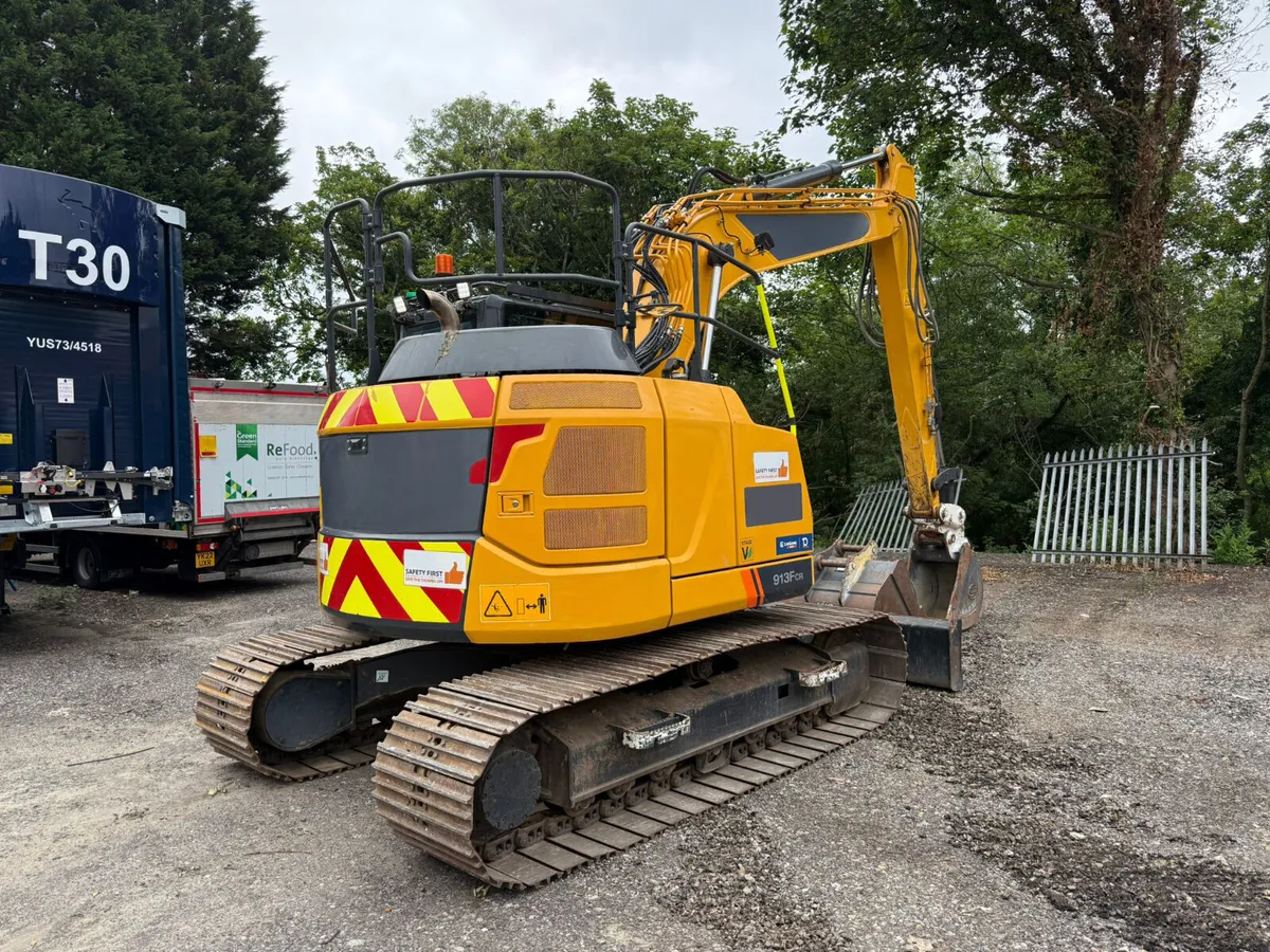 2023 LiuGong 913FCR Site-Ready w/Buckets & Blade - Image 3