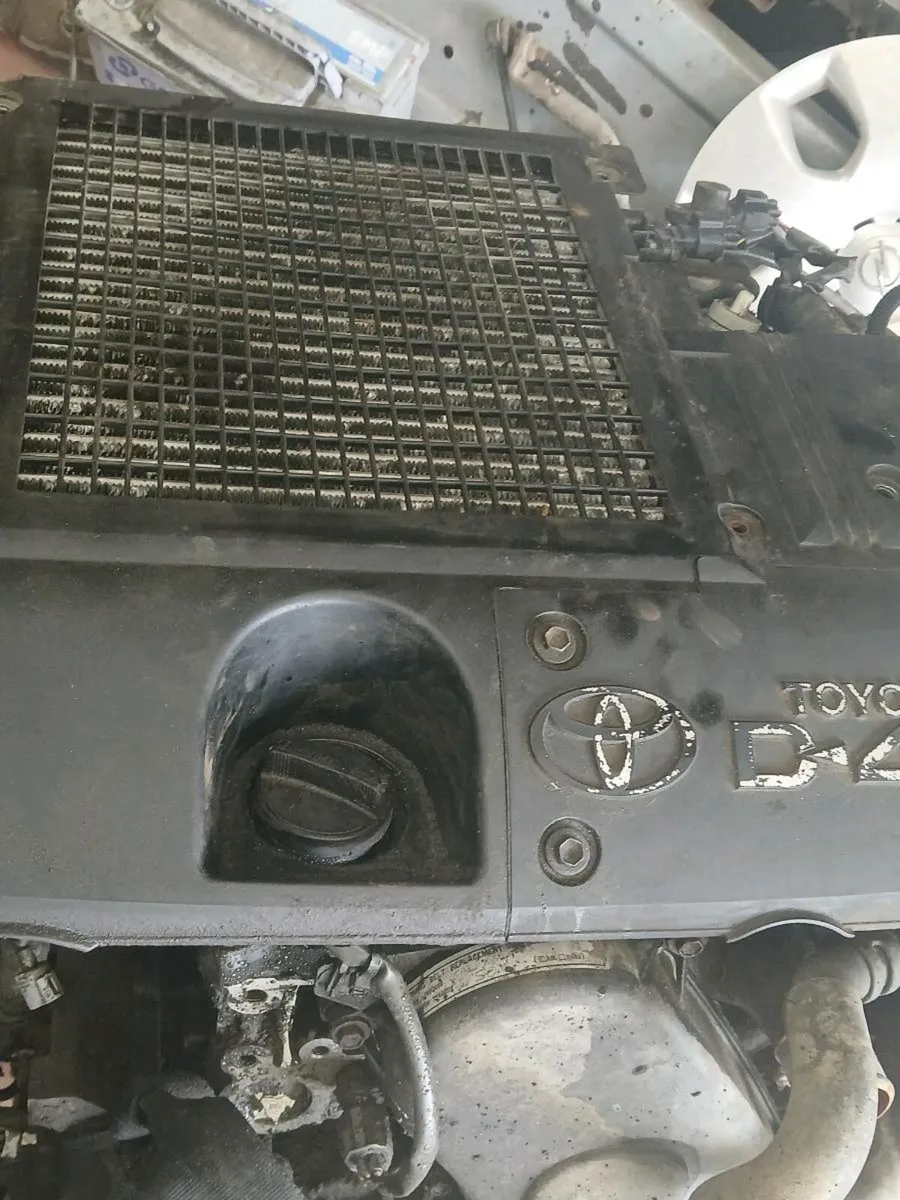 Toyota landcruiser engine - Image 1