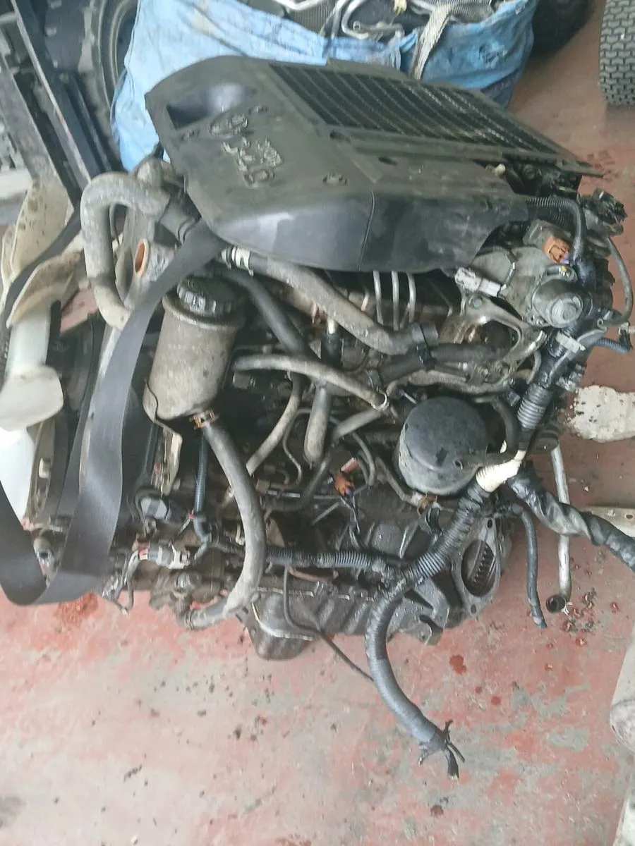 Toyota landcruiser engine - Image 2