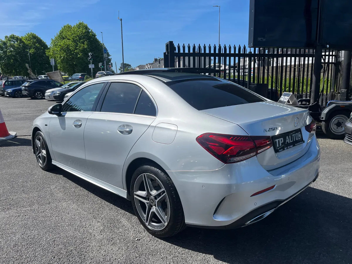 2021 MERCEDES A250E AMG PREMIUM PLUS *PAN ROOF* - Image 4