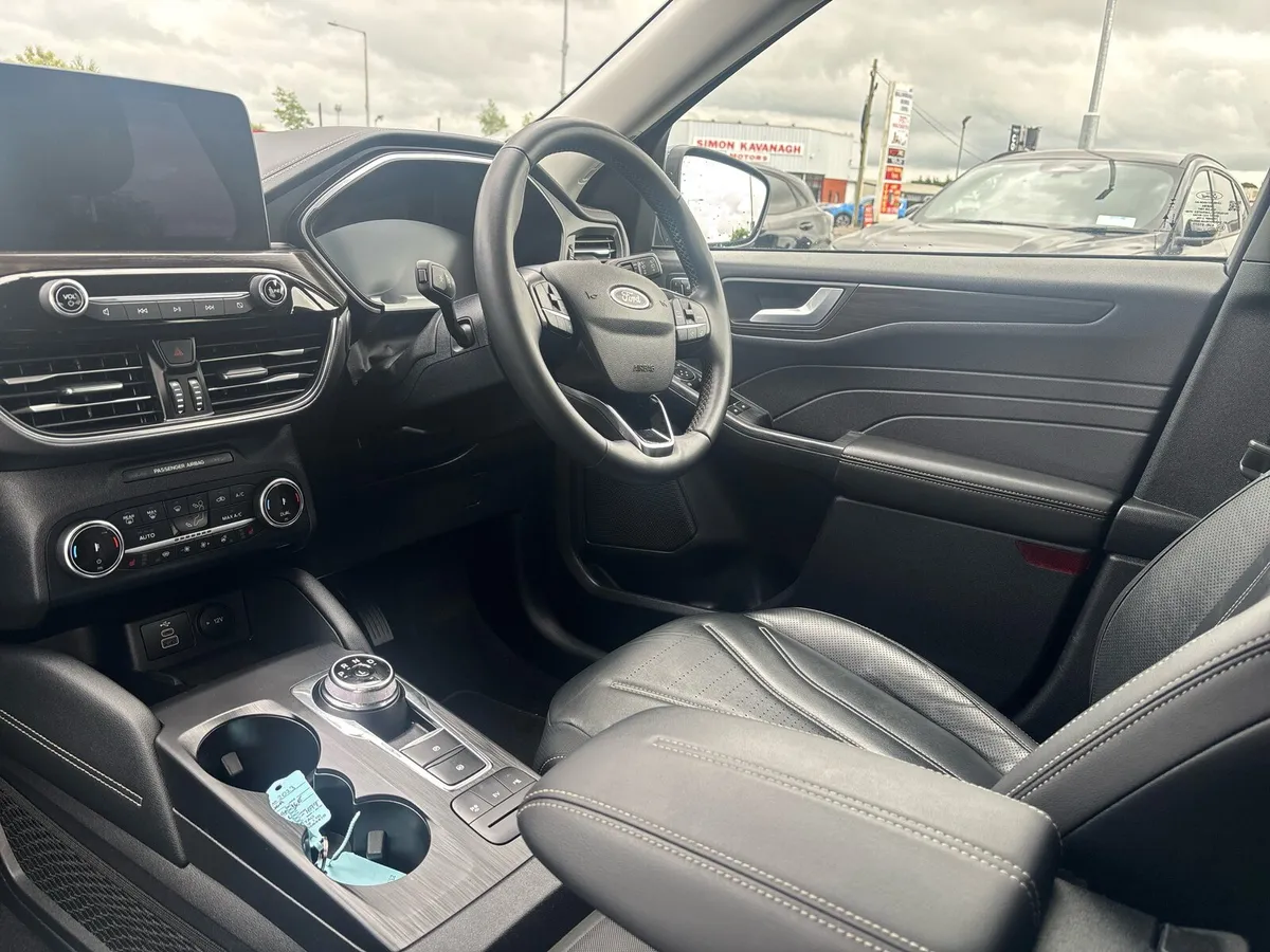 Ford Kuga 2023 Vignale 225HP - Image 3
