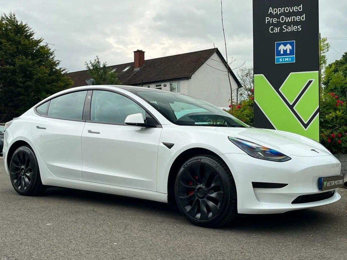 Tesla Model 3 RWD - Image 1