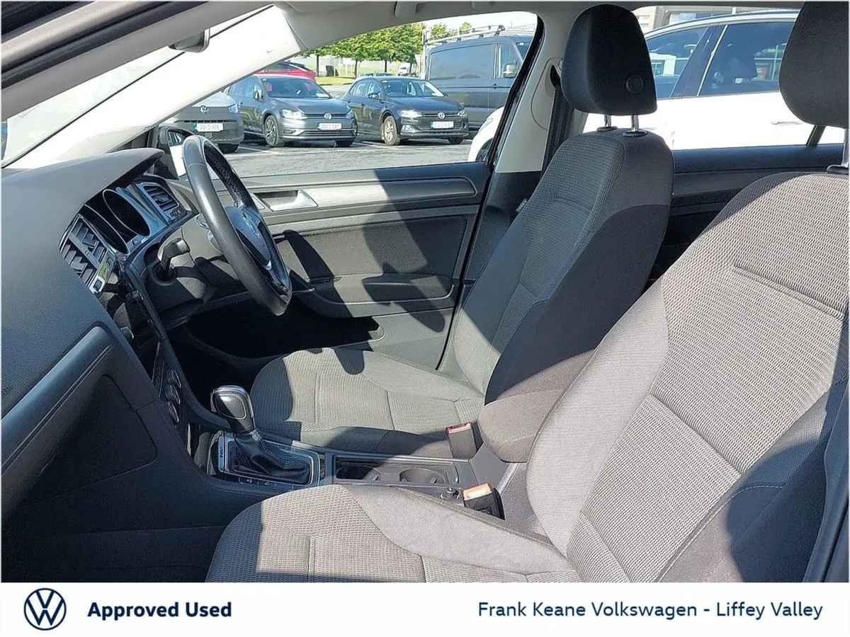 Volkswagen e-Golf Comfortline Auto 136BHP  now IN - Image 4