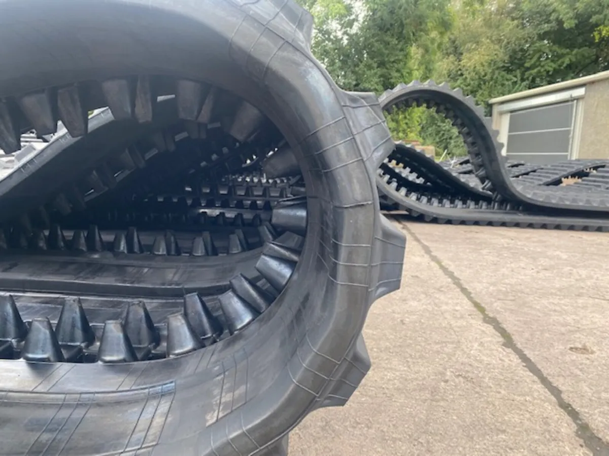 Crawler Dumper Tracks At @ Undercarriage Ireland - Image 3