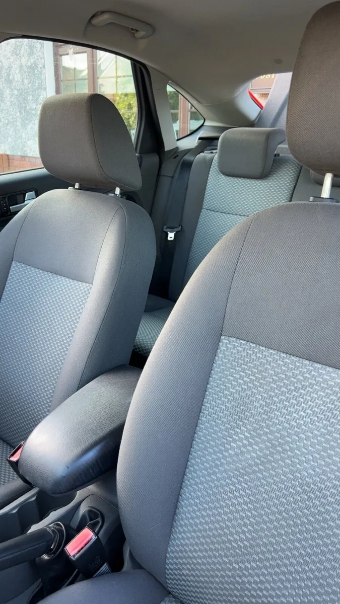 Ford Focus 2007 - Image 4