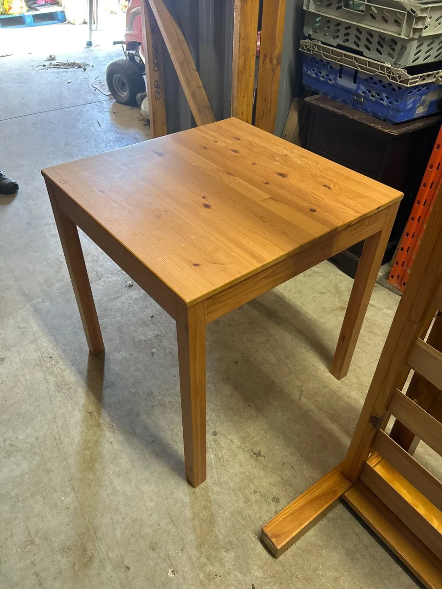 Kitchen table - Image 2