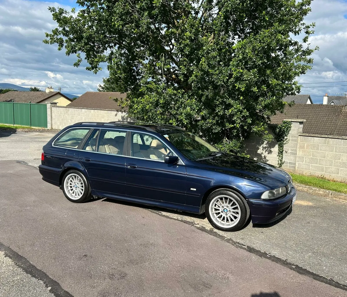 Bmw 520 i - Image 1