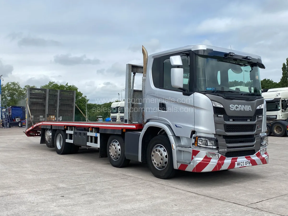 (23) SCANIA 420G SUPER BEAVERTAIL 8X2 REAR STEER - Image 1