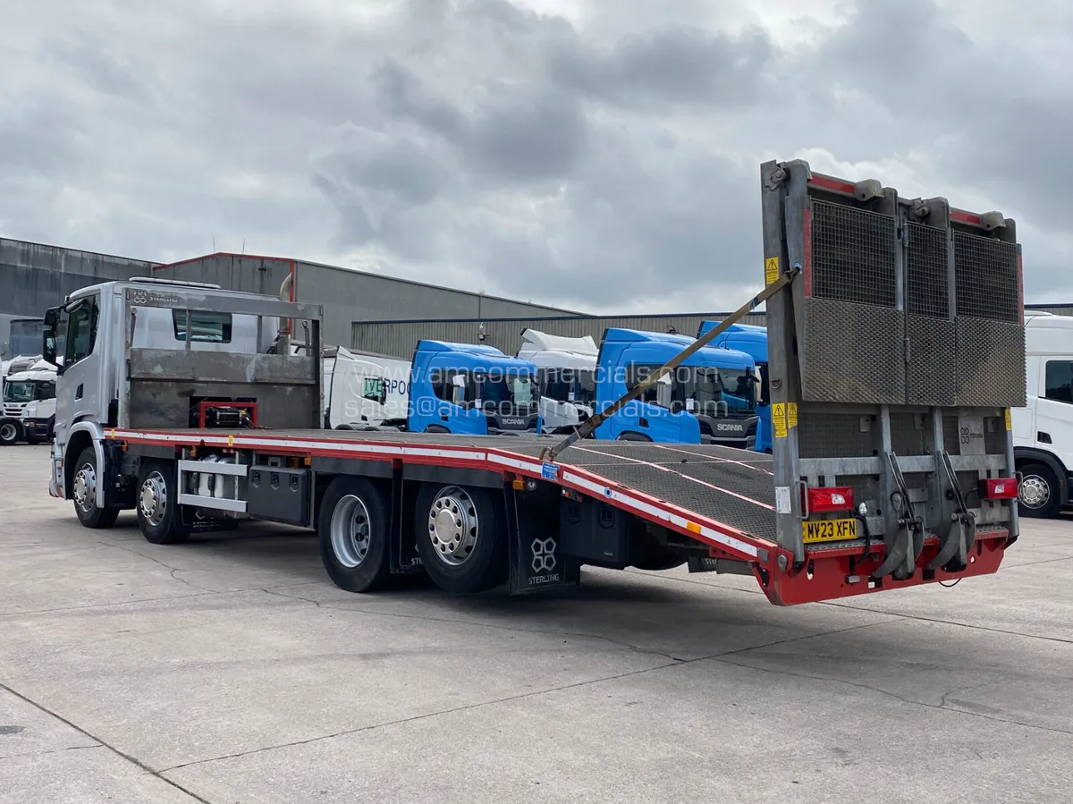 (23) SCANIA 420G SUPER BEAVERTAIL 8X2 REAR STEER - Image 4