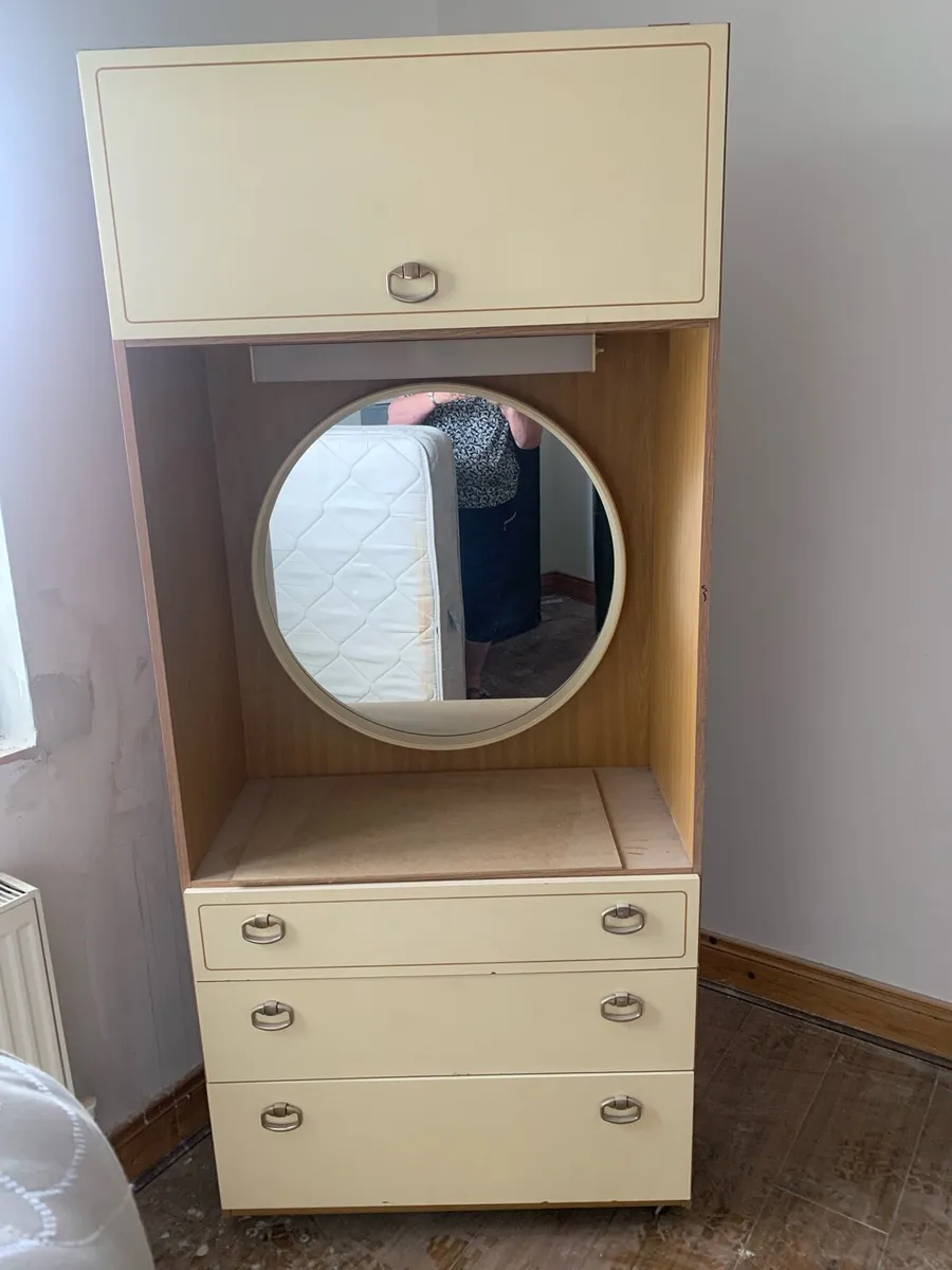 Wardrobe/vanity unit - Image 2
