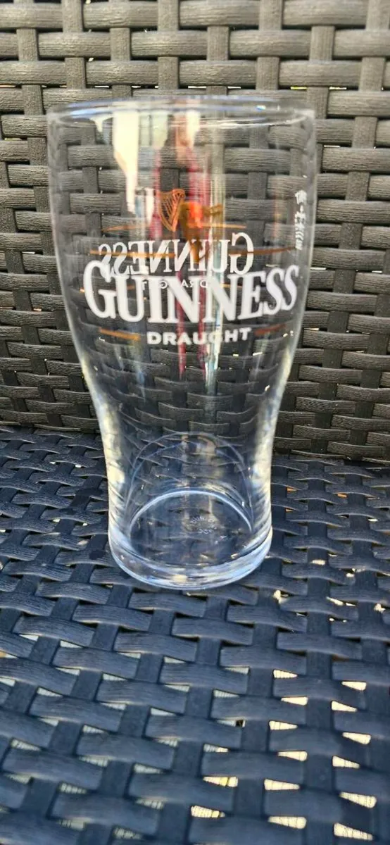 Collection of glasses - Image 1