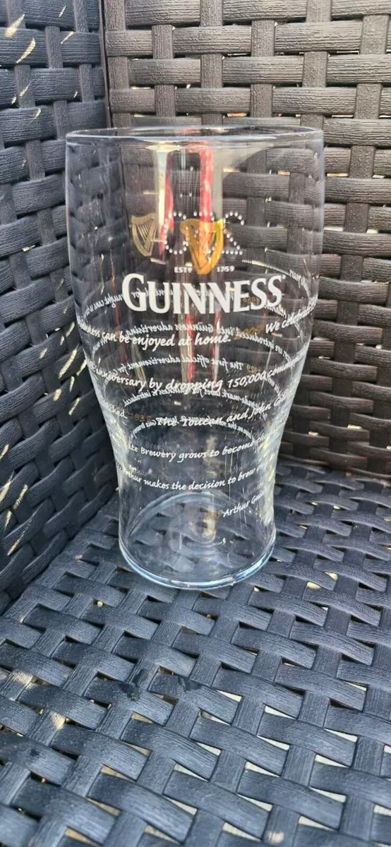 Collection of glasses - Image 2